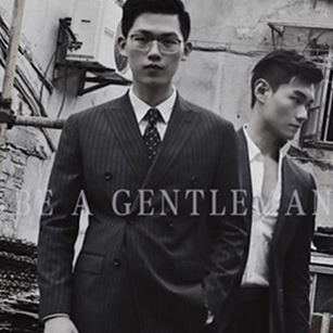 男士經(jīng)典深藍(lán)西服定制