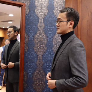 LESSMORE創始人兼CEO同款定制