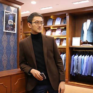 LESSMORE創(chuàng)始人兼CEO同款定制