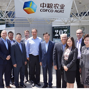 “中糧”團(tuán)體裝定制