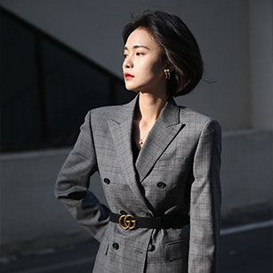 女士淺灰色網格雙排扣同款西服定制